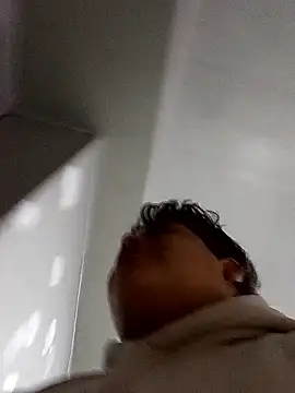 Chat +18 de Hailey_Curvy ao vivo