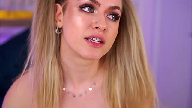 NayaQuinn Chat XXX in diretta