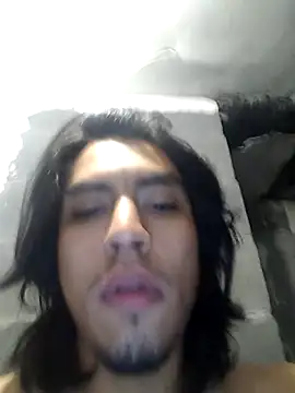 AlexAlejandro13 网络视讯表演