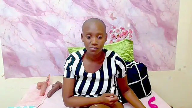 XXX chat uživo modela EbonyOlive69