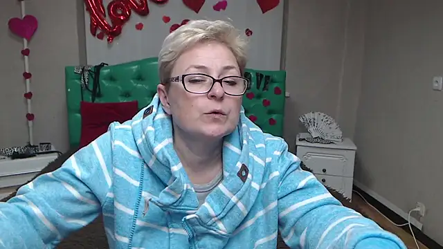 EmiliaGree Chat XXX in diretta