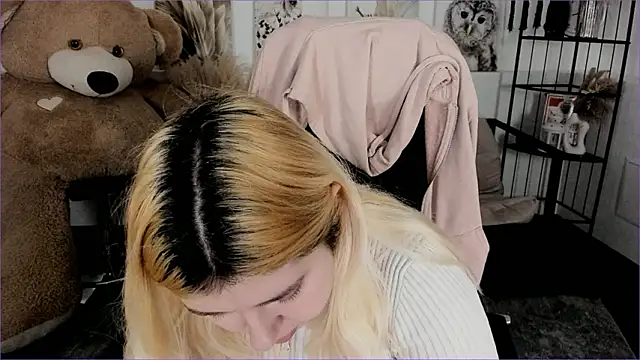 DiaAngell's Live XXX Chat