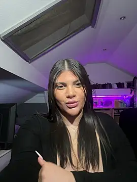 Show modela MinaKhalina na web-kameri