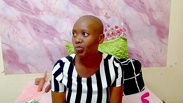 XXX chat uživo modela EbonyOlive69