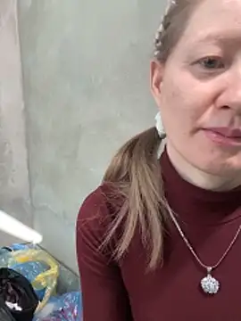 mana-ala élő XXX-chatje