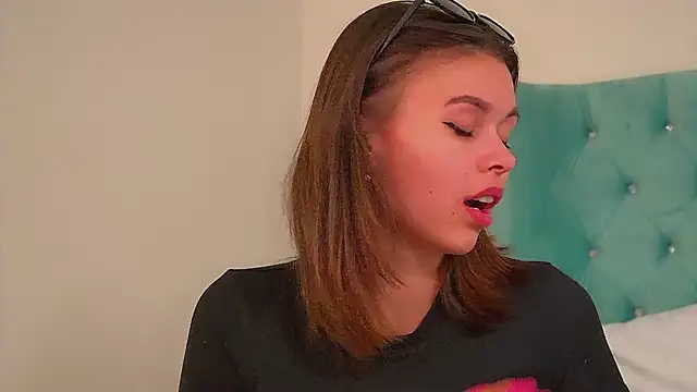 PollyLanders Live XXX Chat