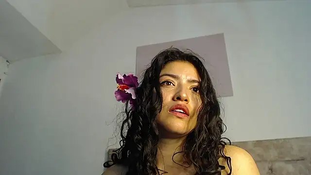 Noapino élő XXX-chatje