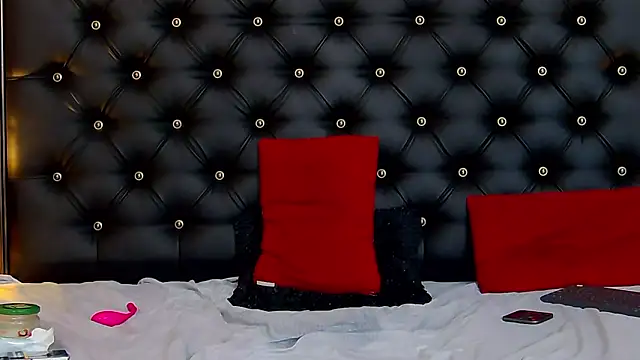 Luna_Devil_ élő XXX-chatje