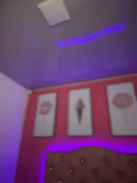 แชท XXX สดของ Megaan__More