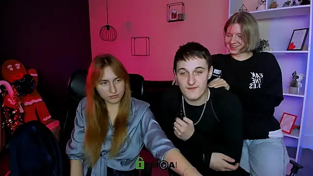 gloria_bubble: απευθείας συνομιλία ΧΧΧ