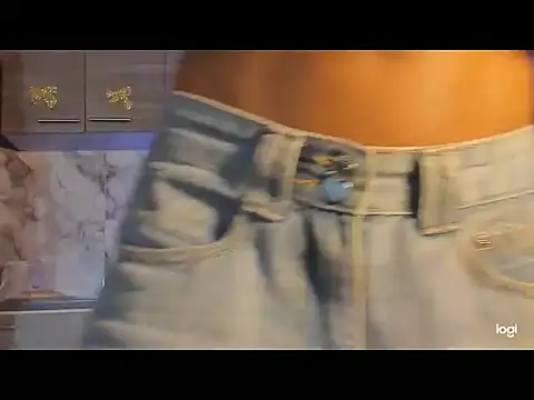 aprille15's Live XXX Chat