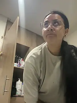 Abril_Luv Pertunjukan Webcam