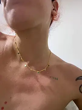 Dayanna_adams élő XXX-chatje