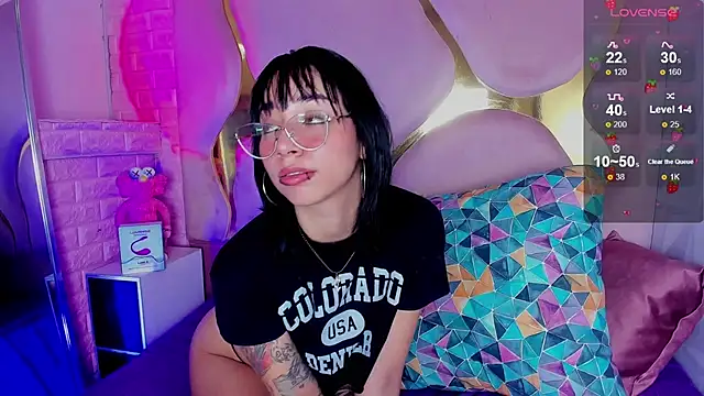 Show modela NaniiSisy na web-kameri