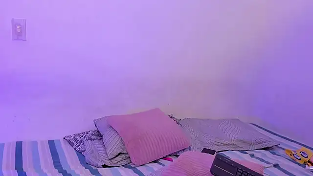 Chat +18 de crystalvazquez ao vivo