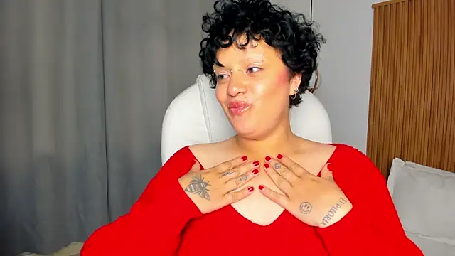 Alaska_deluxen Live XXX chat