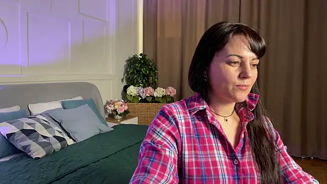 Chat +18 de _SilkyShadow_ ao vivo