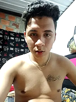 Zoe_axxelll Chat XXX in diretta