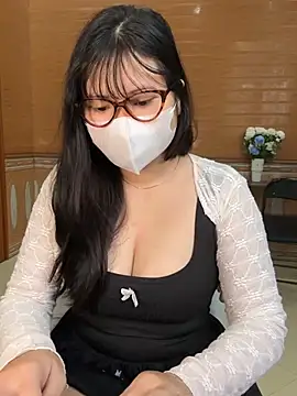 Chat +18 de hide_from_colleagues ao vivo