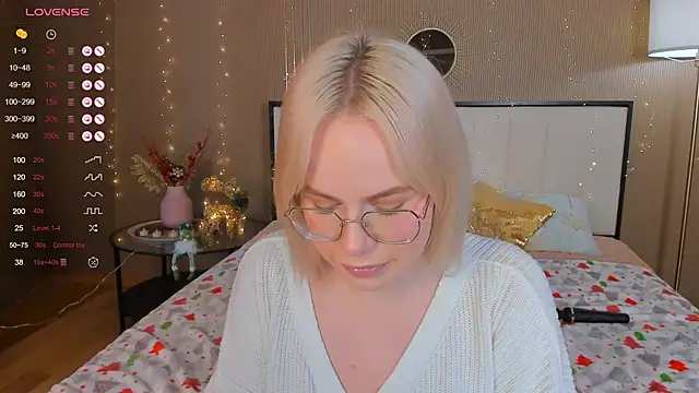 XXX chat uživo modela bellatip