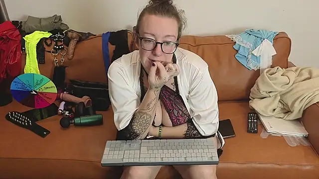 XXX chat uživo modela JadeStarUK