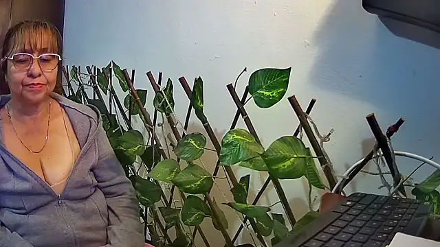 nicoltatiana_ Live XXX-chat