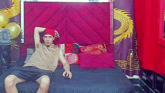 Pride_couple élő XXX-chatje