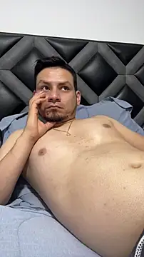 Chat +18 de Rick_Adams ao vivo