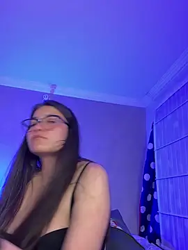 aurora_divine's Live XXX Chat