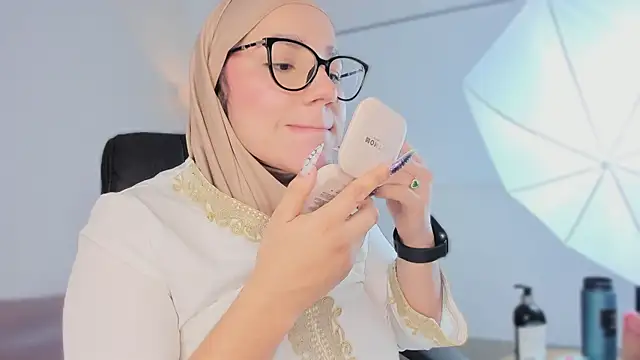 Živý XXX chat Ayha_khalaf