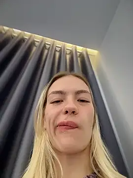 -Sexy_Barbie- Chat XXX in diretta