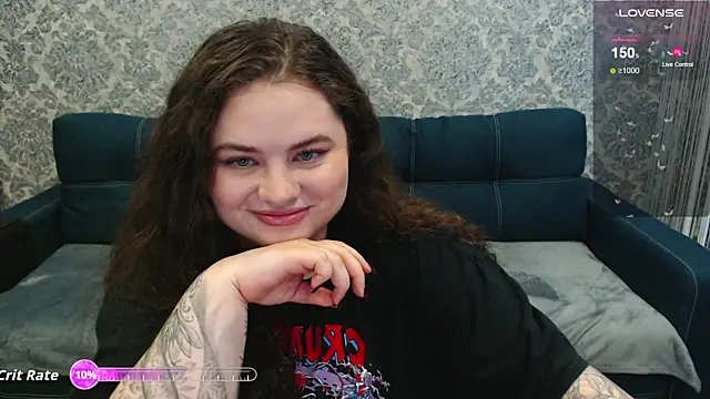 LunaRoub's Live XXX Chat