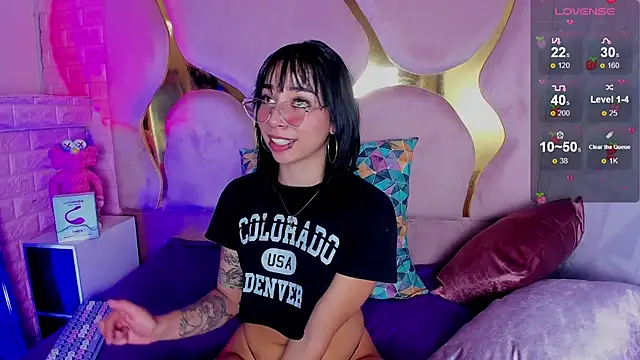 Chatroom XXX en direct de NaniiSisy