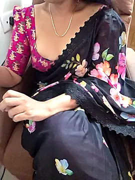 Roja-Telugu777 élő XXX-chatje