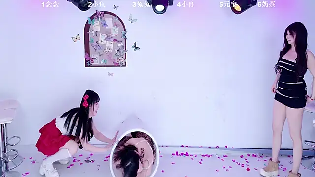 XK-2005 – Naživo XXX chat