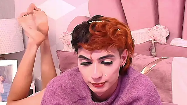 KylieMonnett élő XXX-chatje