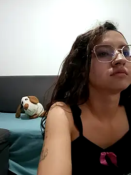 Sun_pussyhard Webcam Show