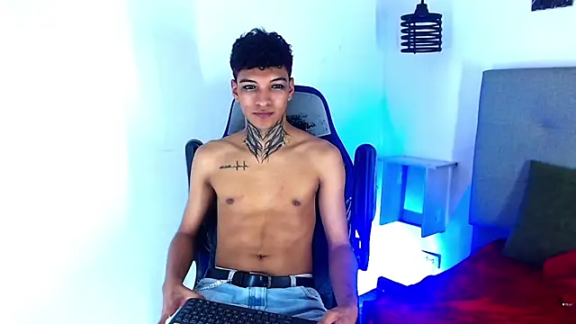 Rick_Wade élő XXX-chatje