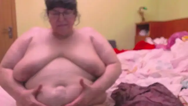 HugeTits' Live XXX Chat