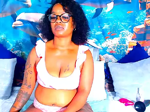 Cherrybootyjoy's Live XXX Chat