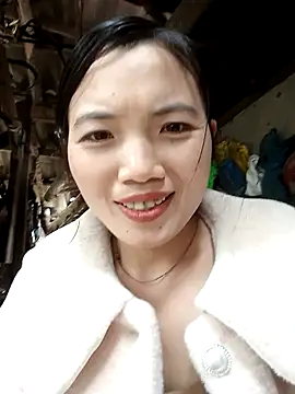 Chat XXX ao vivo de ngan-cute