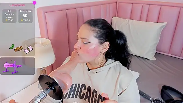 TIFFANY_GLOW__ Adlı Modelin Canlı XXX Sohbeti