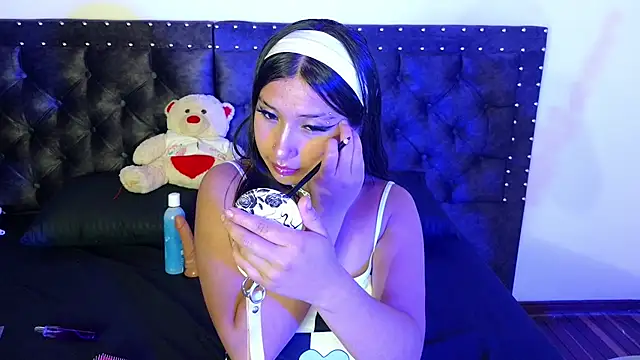 Chatroom XXX en direct de DanielaGarcia_SM