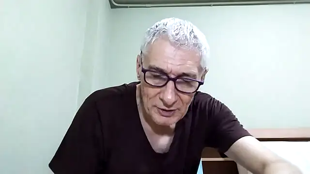 BIGUNCUTHARDCOCK Adlı Modelin Canlı XXX Sohbeti