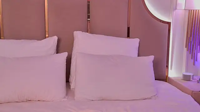 ArianaMell's Live XXX Chat