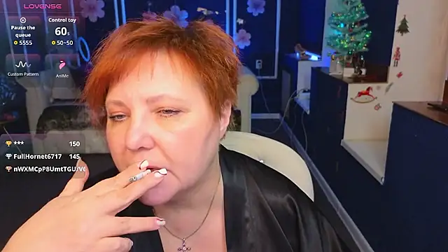 XXX chat uživo modela Kira_Kenett