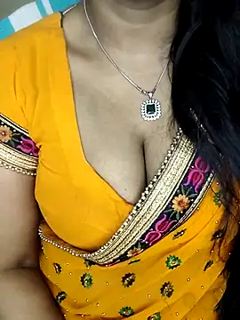 Hotty_Kavita 现场XXX聊天