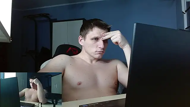 Poliglotjoe1のライブXXXチャット