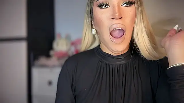 Barbara-Sprouse Chat XXX in diretta