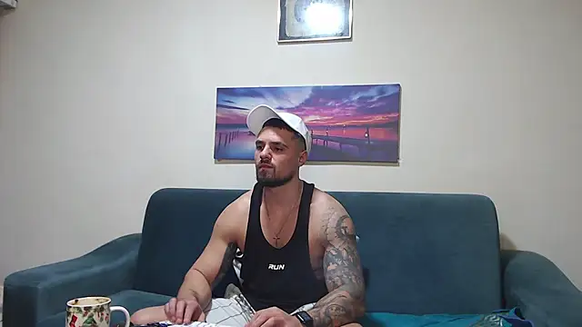 Tiberius_hunk live XXX chat